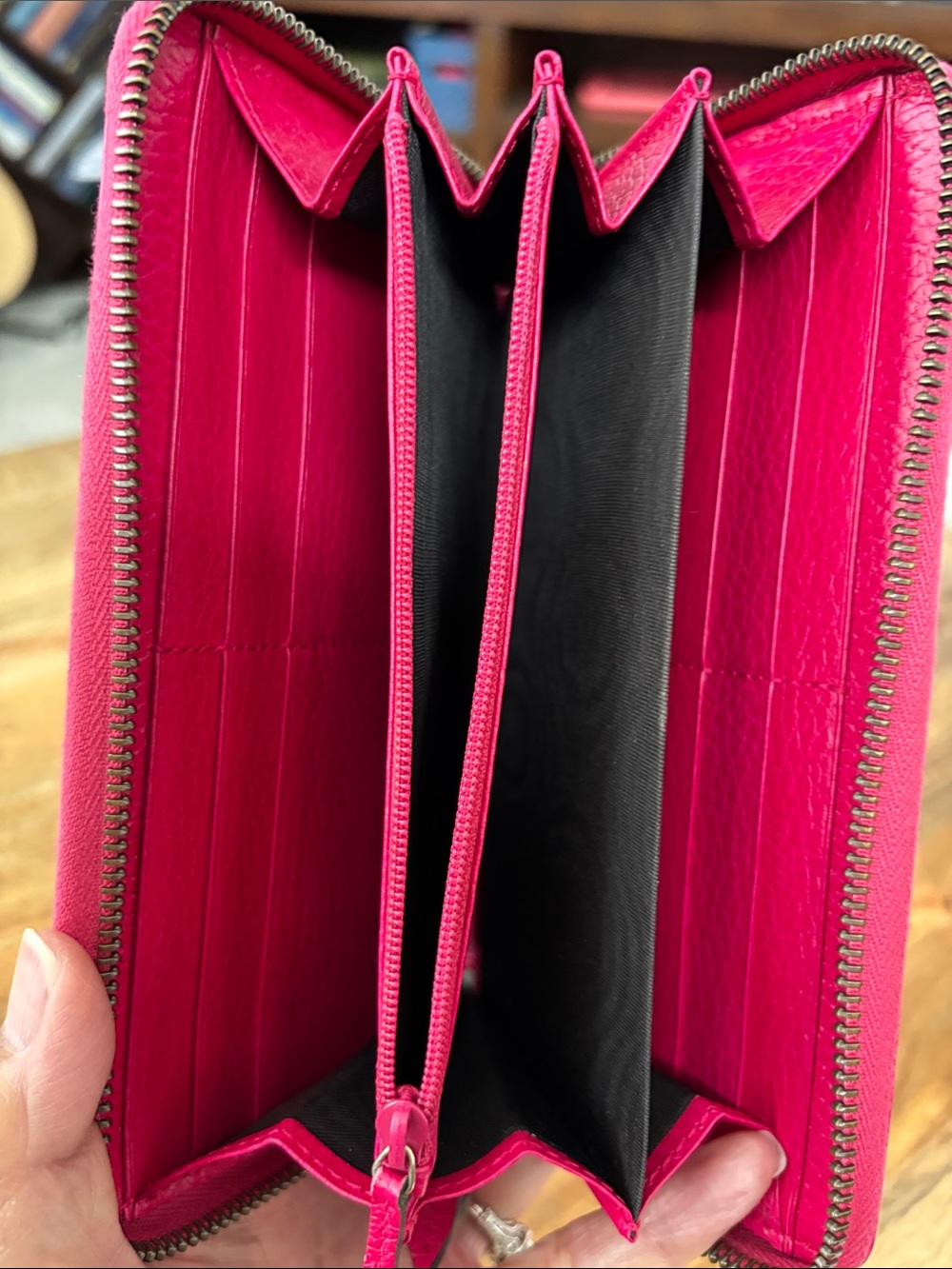Gucci Hot Pink Leather Butterfly Zip-Around Wallet with Gold Hardware - Picture 2 of 4
